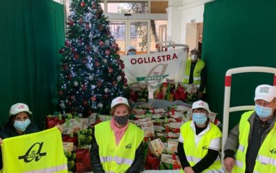 ANTEAS OGLIASTRA CONTINUA LA RACCOLTA ALIMENTARE IN PIAZZA DEL PARCHEGGIO MULTIPIANO DI TORTOLI’